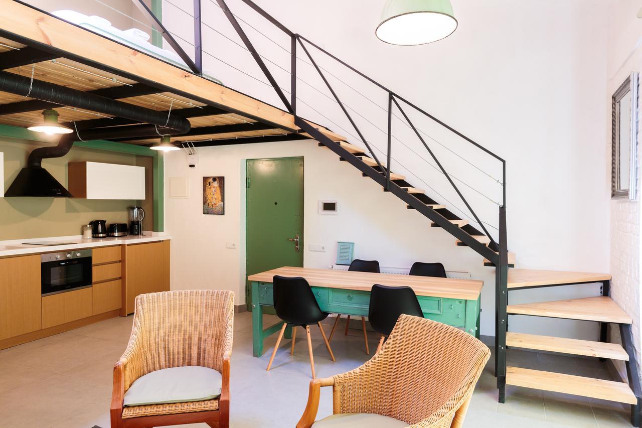 Nini'S Lofts At The Melikishvili Street Tbilisi Esterno foto